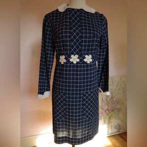 Vintage 1960s mini dress with Daisy belt